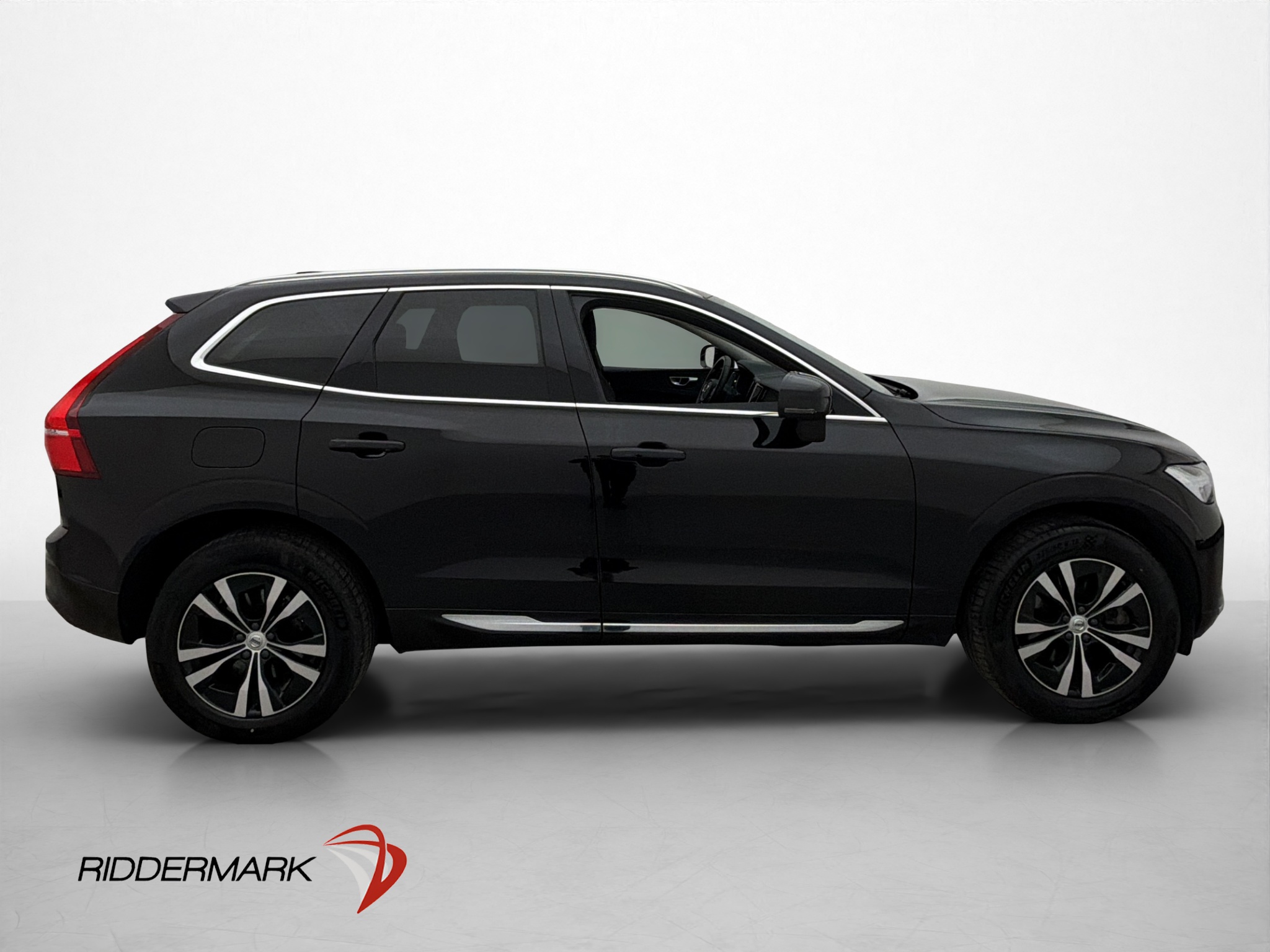 Volvo XC60 T6 Plug-In Hybrid AWD Geartronic, 350hk, 2025