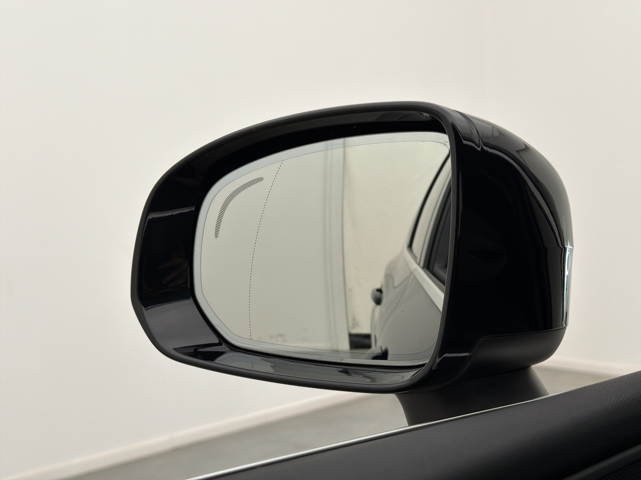 Volvo XC60 T6 Plug-In Hybrid AWD Geartronic, 350hk, 2025