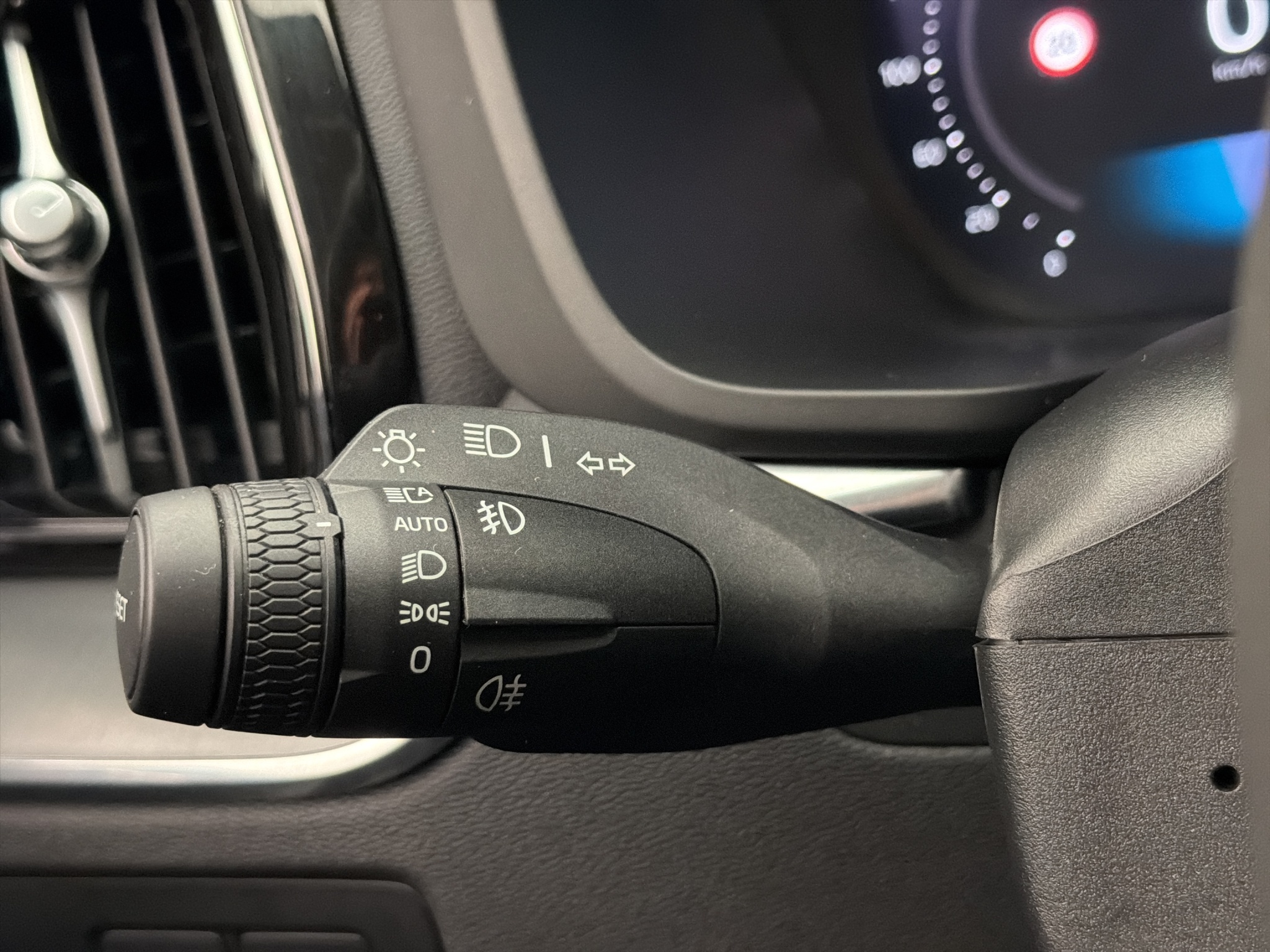 Volvo XC60 T6 Plug-In Hybrid AWD Geartronic, 350hk, 2025