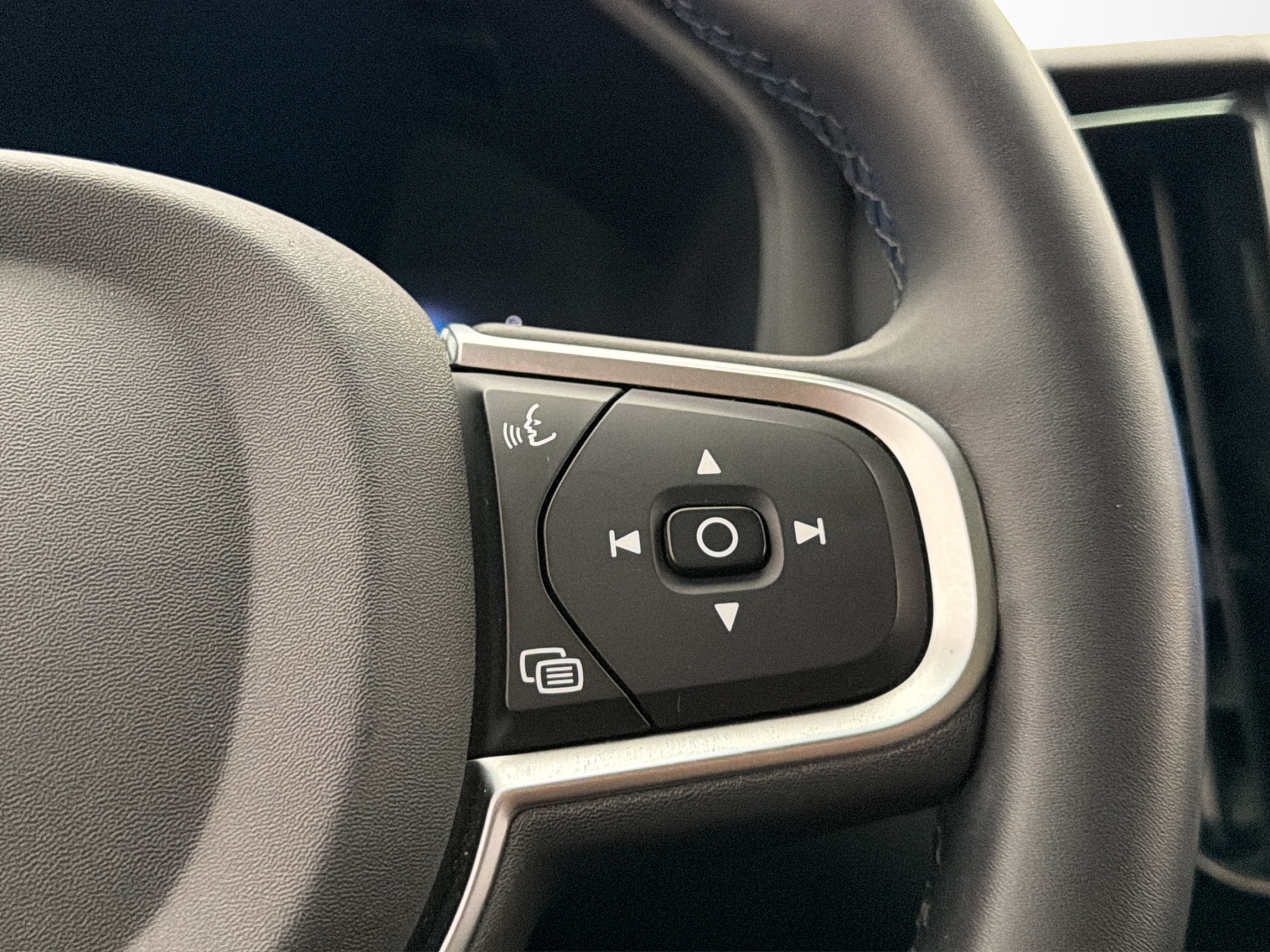 Volvo XC60 T6 Plug-In Hybrid AWD Geartronic, 350hk, 2025