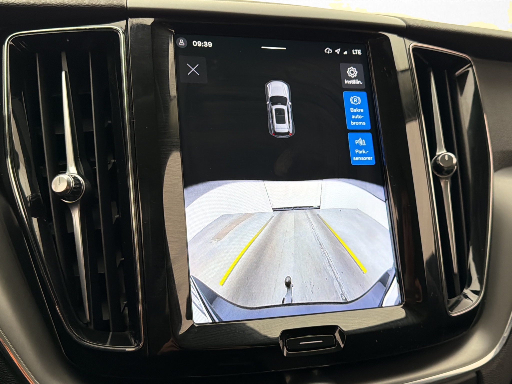 Volvo XC60 T6 Plug-In Hybrid AWD Geartronic, 350hk, 2025