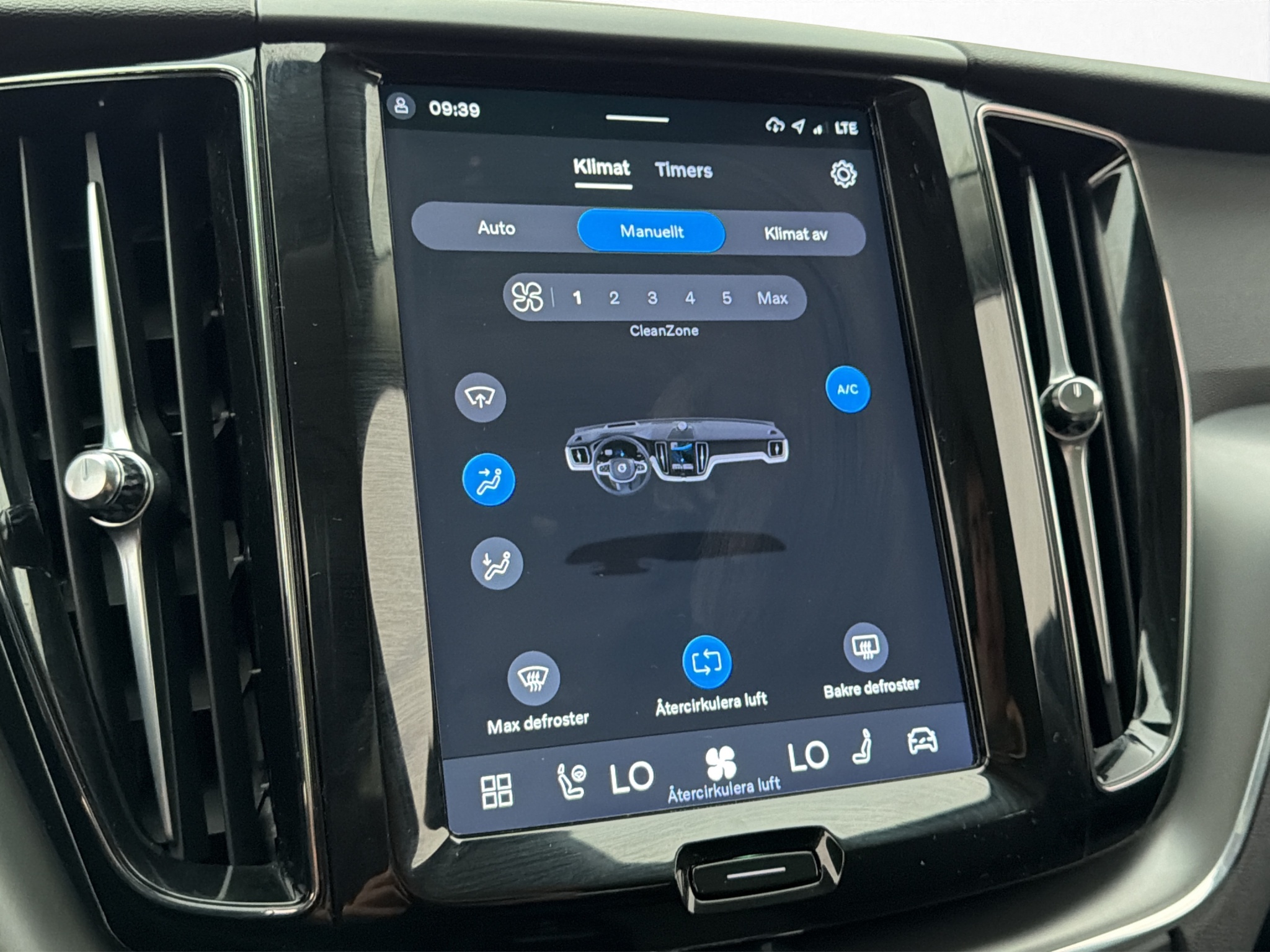 Volvo XC60 T6 Plug-In Hybrid AWD Geartronic, 350hk, 2025