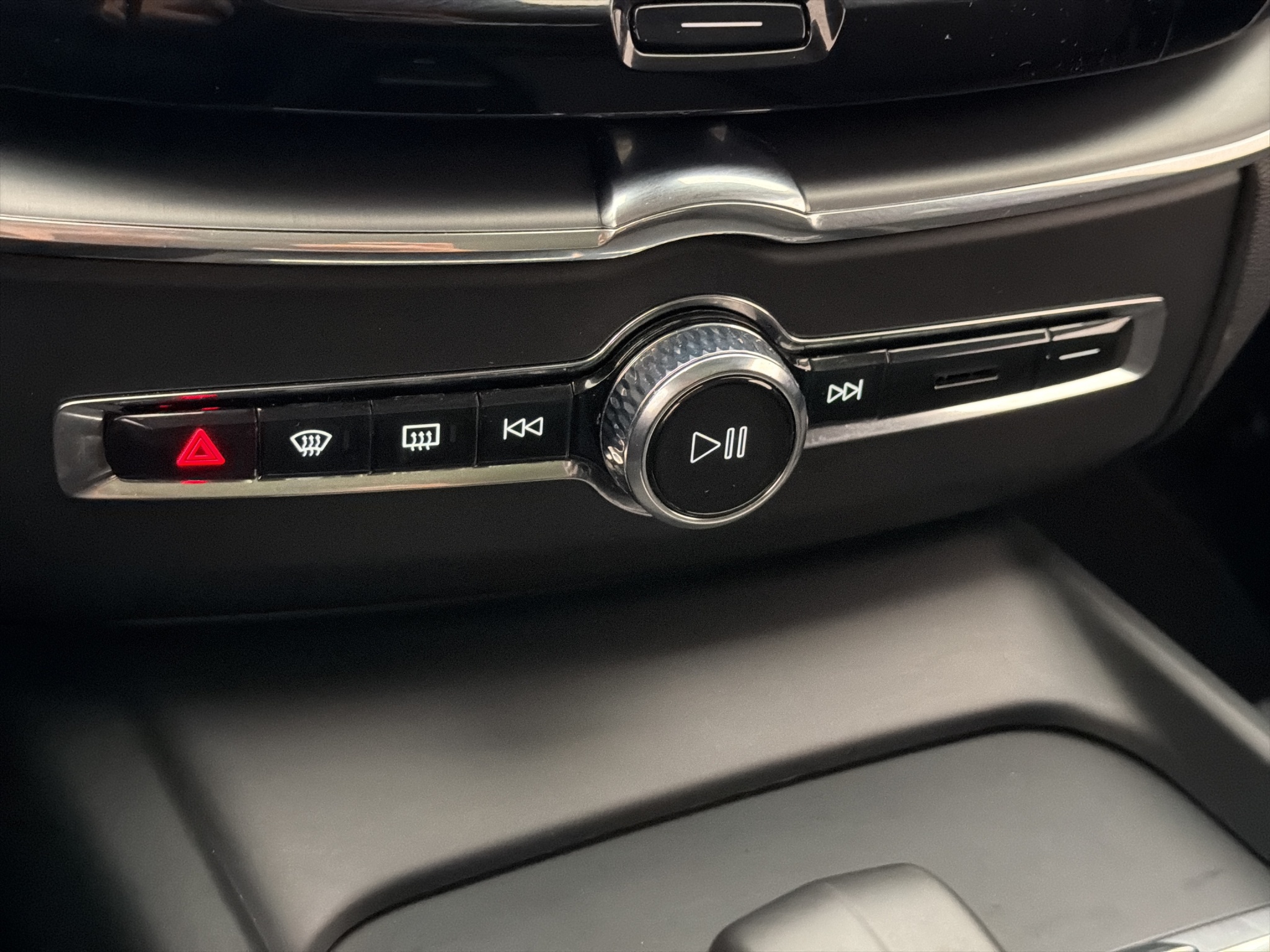 Volvo XC60 T6 Plug-In Hybrid AWD Geartronic, 350hk, 2025