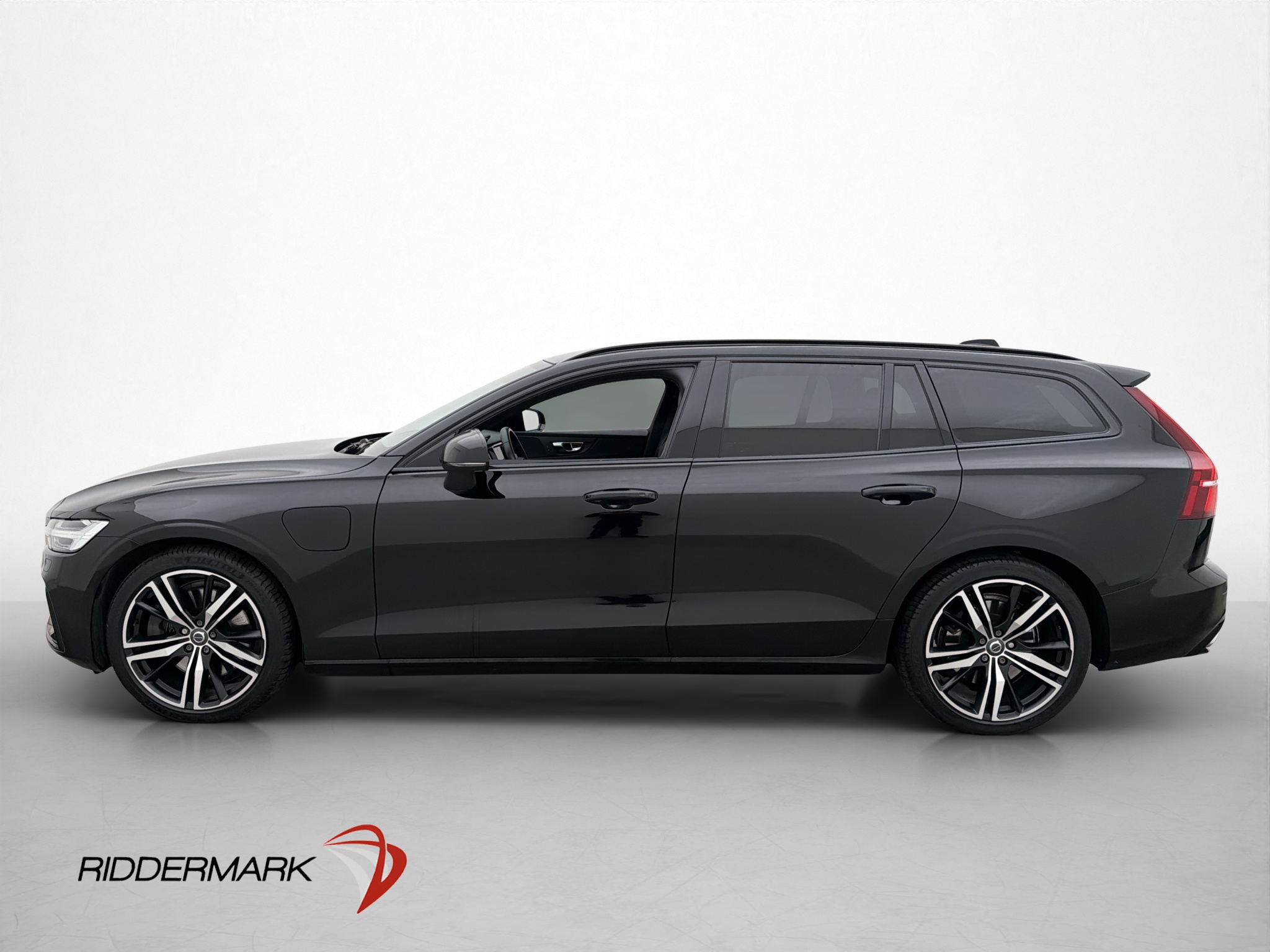 Volvo V60 Recharge T6 AWD Geartronic, 341hk, 2022