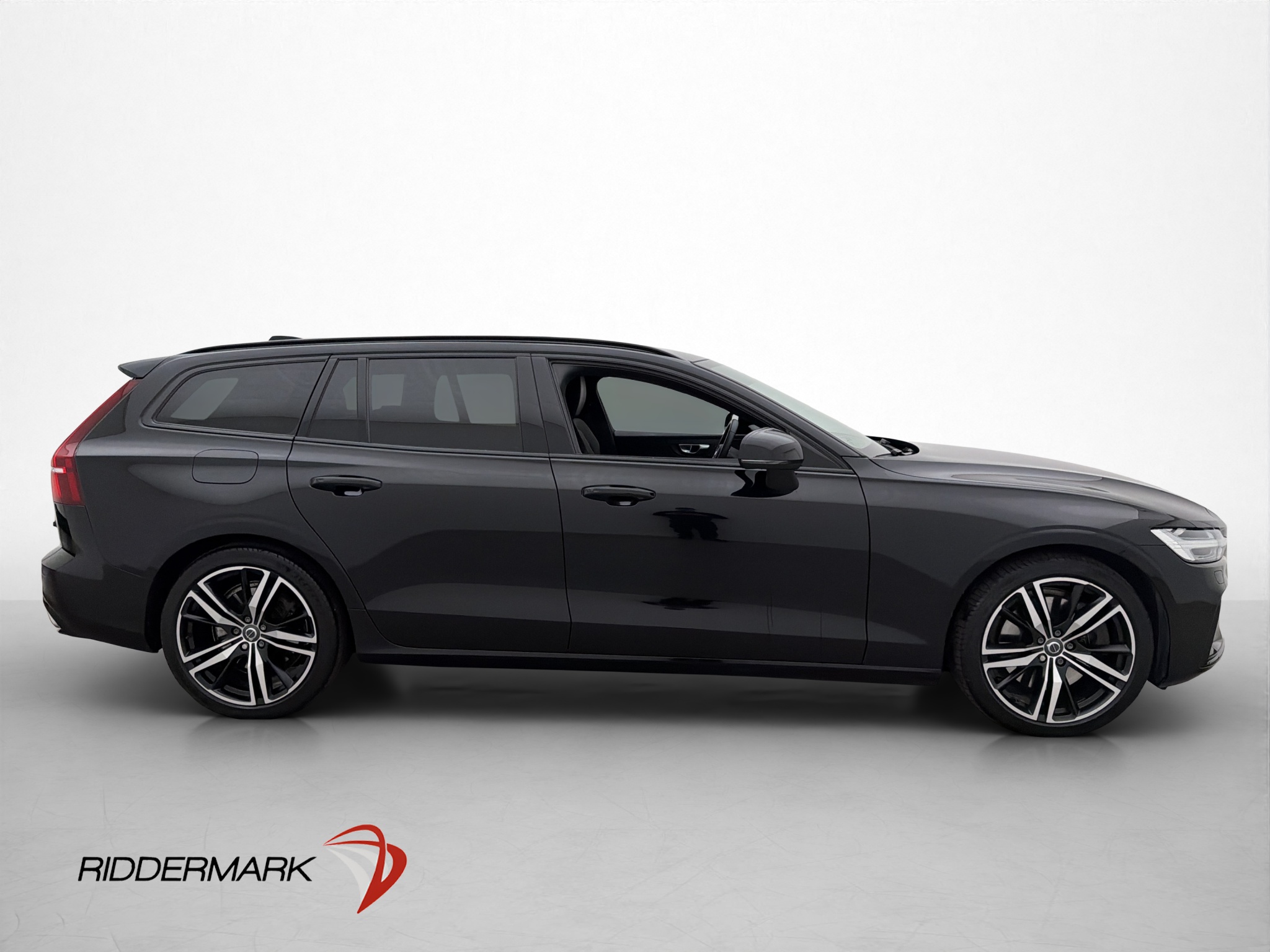 Volvo V60 Recharge T6 AWD Geartronic, 341hk, 2022
