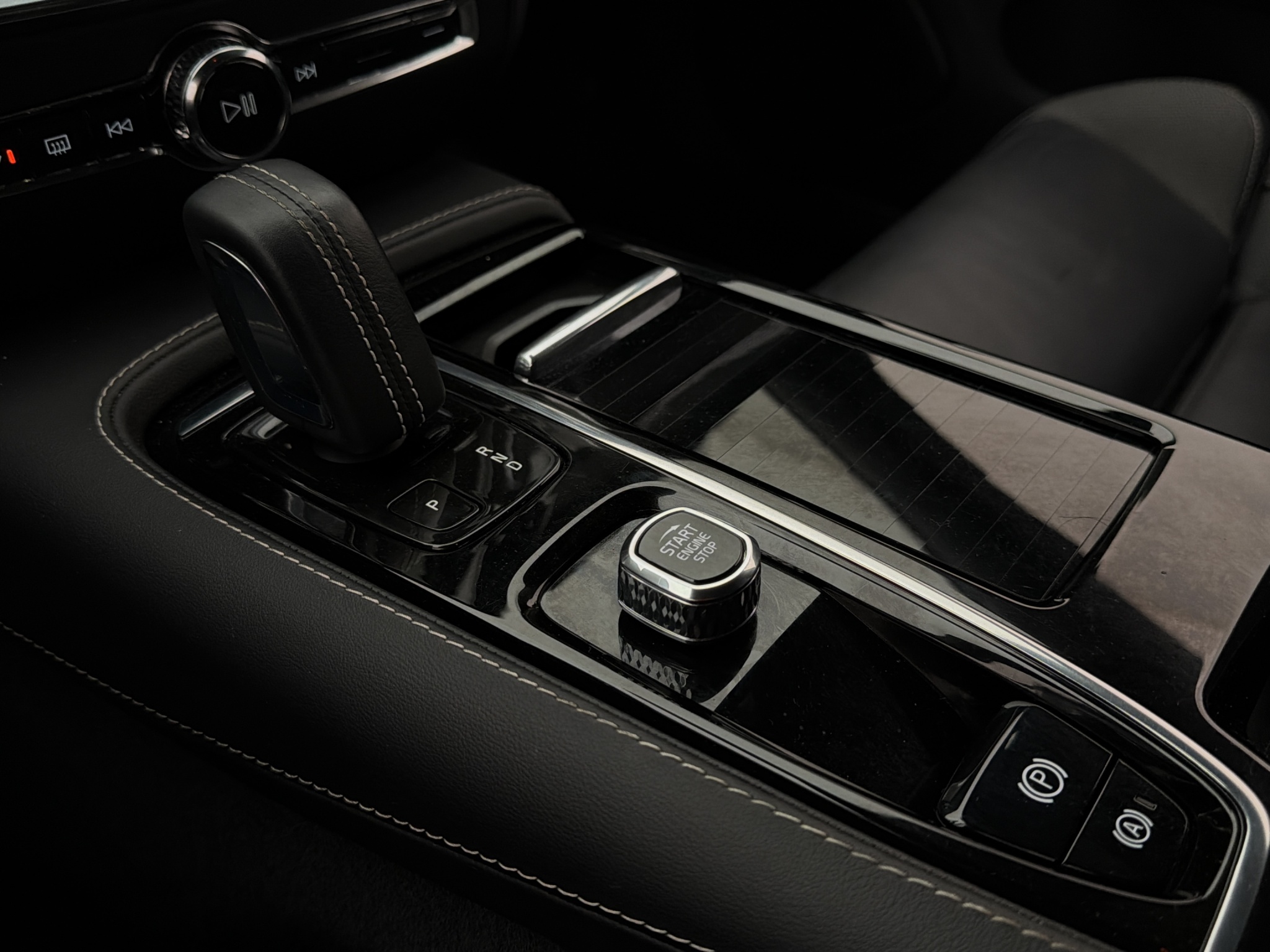 Volvo V60 Recharge T6 AWD Geartronic, 341hk, 2022