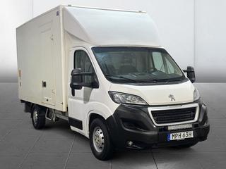 Peugeot Boxer Chassi Cab 335 2.2 BlueHDi