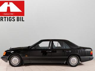 Mercedes-Benz 230 E