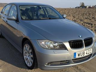 BMW 330i Sedan