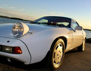 Porsche 928 S
