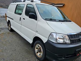 Toyota HiAce Van 2.5 4WD