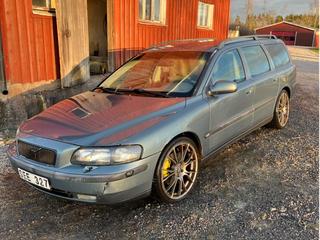 Volvo V70 2.4