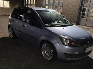 Ford Fiesta 5D 1.3