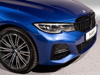 BMW 330e Sedan