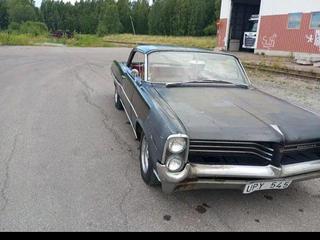 Pontiac Catalina 4D Sedan 6.9 V8