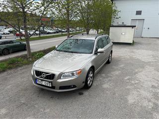 Volvo V70 T4