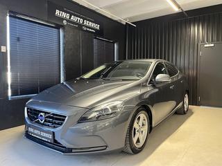 Volvo V40 D2
