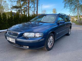 Volvo V70 2.4