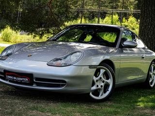 Porsche 911 Carrera 4