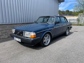 Volvo 240 2.3