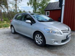 Toyota Auris 5D 1.4 D-4D