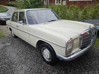 Mercedes-Benz 200