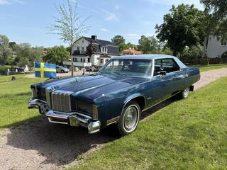 Chrysler New Yorker Brougham 4D Hardtop 6.6 V8