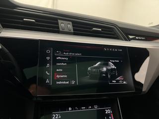 Audi Q8 2024 BXX75L