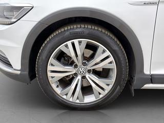 Volkswagen Passat Alltrack 2018 YWK916