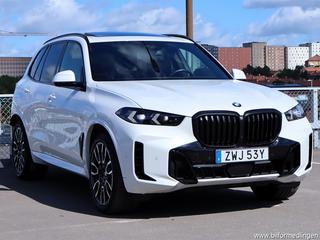 BMW X5 xDrive30d M Sport Innovation Pano Drag Moms 2024