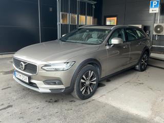 Volvo V90 Cross Country