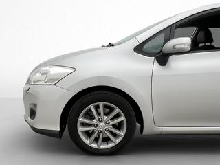 Toyota Auris 2011 JKF009