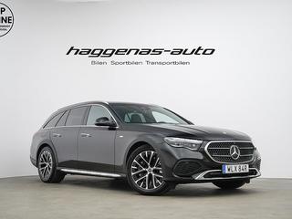 Mercedes-Benz E300 de 4Matic / 313hk / 360
