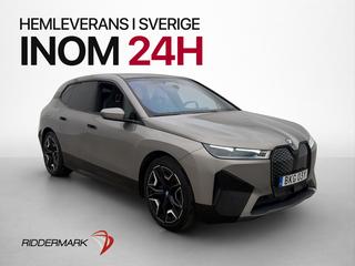 BMW iX xDrive40 Sport Pano Sky 360° H/K Skinn CarPlay Drag
