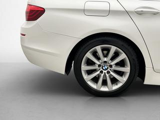 BMW 520d xDrive Touring Värmare Drag Pano H/K Skinn Sensorer