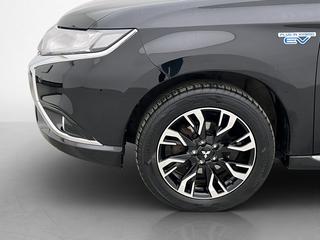 Mitsubishi Outlander PHEV 203hk Business 360° Skinn Dragkrok