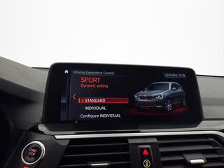 BMW X3 xDrive20d 190hk Cockpit HiFi Navi Display-Key Drag