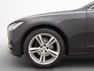 Volvo V90 D4 AWD Momentum VOC Värmare Dragkrok Rattvärme