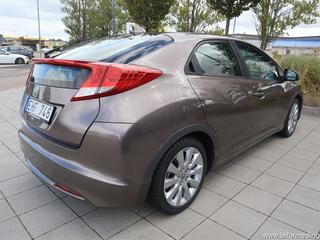Honda Civic 1.8 16V FWD 142hk Backkamera Svensksåld 2012