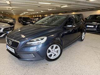 Volvo V40 Cross Country D3 150hk Momentum D-värmare VOC Navi BT Backkamera