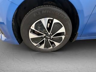 Kia Ceed SW Plug-in Advance Plus Kamera CarPlay Navi Drag