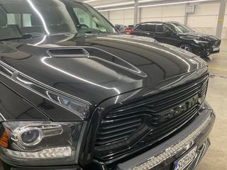 Dodge RAM 1500 Sport 5.7 4x4 Luft Drag Alpine B-Kamera Moms