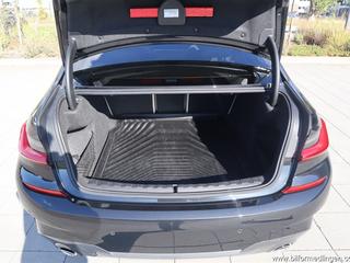BMW 330 i xDrive 4-door Sedan 258hk M-Sport Navi Drag Svensksåld 2020