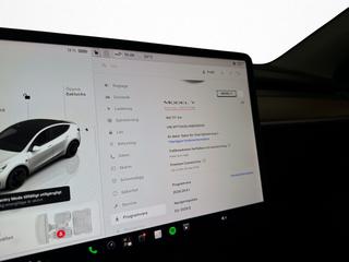 Tesla Model Y Performance 534hk Autopilot Kamera Pano