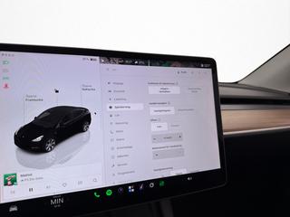 Tesla Model Y Standard Range RWD MOMS Drag 360° Autopilot