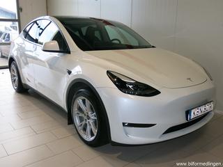 Tesla Model Y Long Range AWD Drag Momsbil 2023