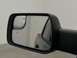 Dodge RAM 1500 Laramie Night Cockpit Pano H/K Rambox Moms