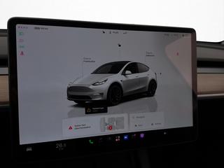 Tesla Model Y Performance 534hk MOMS Drag Pano Värme Skinn