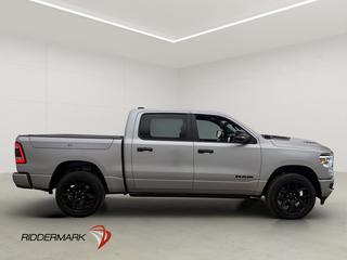 Dodge RAM 1500 Laramie Night Cockpit RAMBOX LUFT Pano Moms