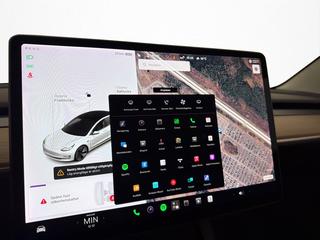 Tesla Model 3 Standard Range Plus Värmepump Drag Autopilot